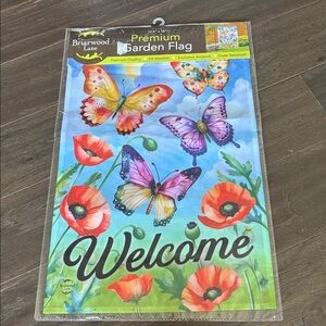 Briarwood Lane Butterflies & Poppies Welcome
garden flag,all weather,fade resist
